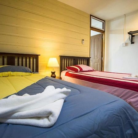 Savika Guesthouse Ранонг Экстерьер фото