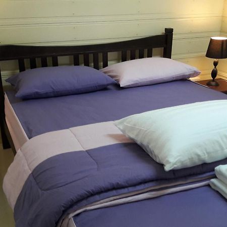 Savika Guesthouse Ранонг Экстерьер фото