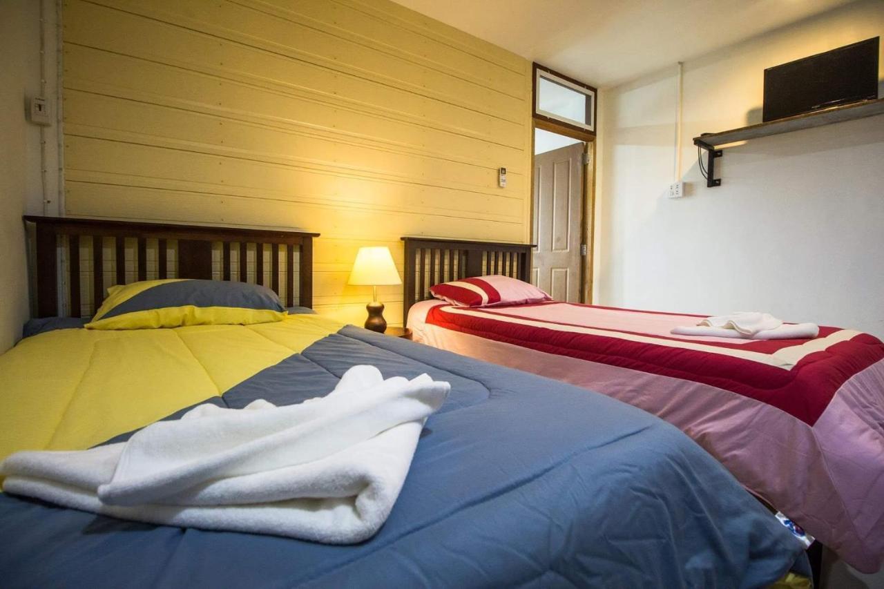 Savika Guesthouse Ранонг Экстерьер фото