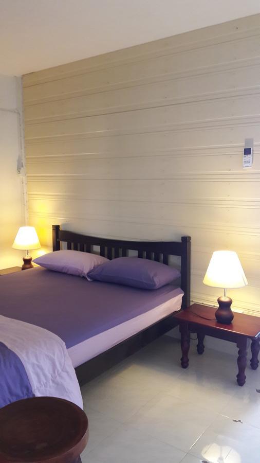 Savika Guesthouse Ранонг Экстерьер фото