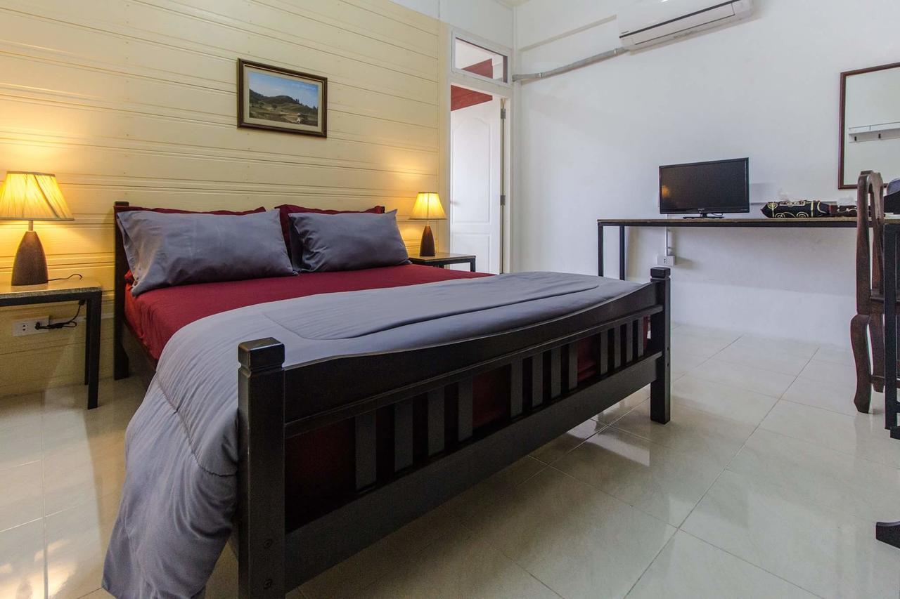 Savika Guesthouse Ранонг Экстерьер фото