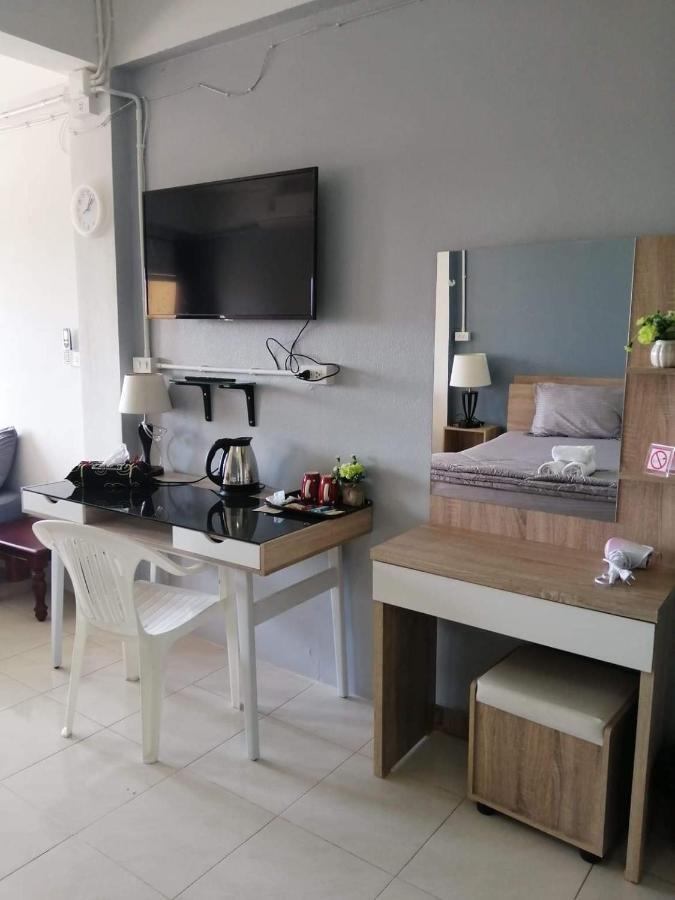 Savika Guesthouse Ранонг Экстерьер фото