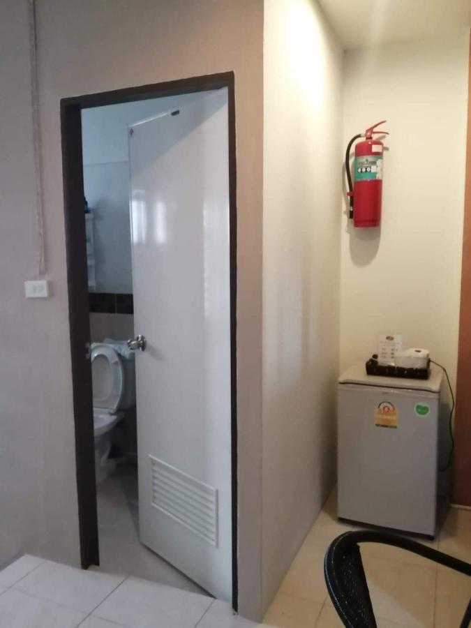 Savika Guesthouse Ранонг Экстерьер фото
