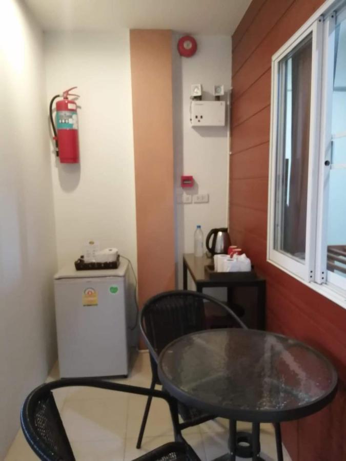 Savika Guesthouse Ранонг Экстерьер фото