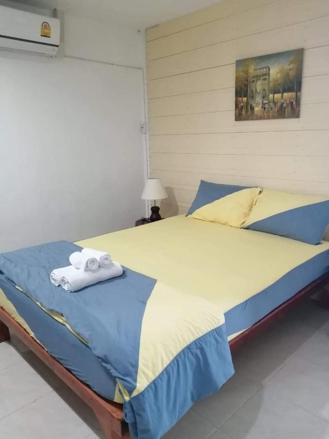 Savika Guesthouse Ранонг Экстерьер фото
